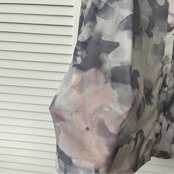 LOGO Layers by Lori Goldstein Pearl Printed Mesh Cardigan, button front, size XL - Picture 7 of 7